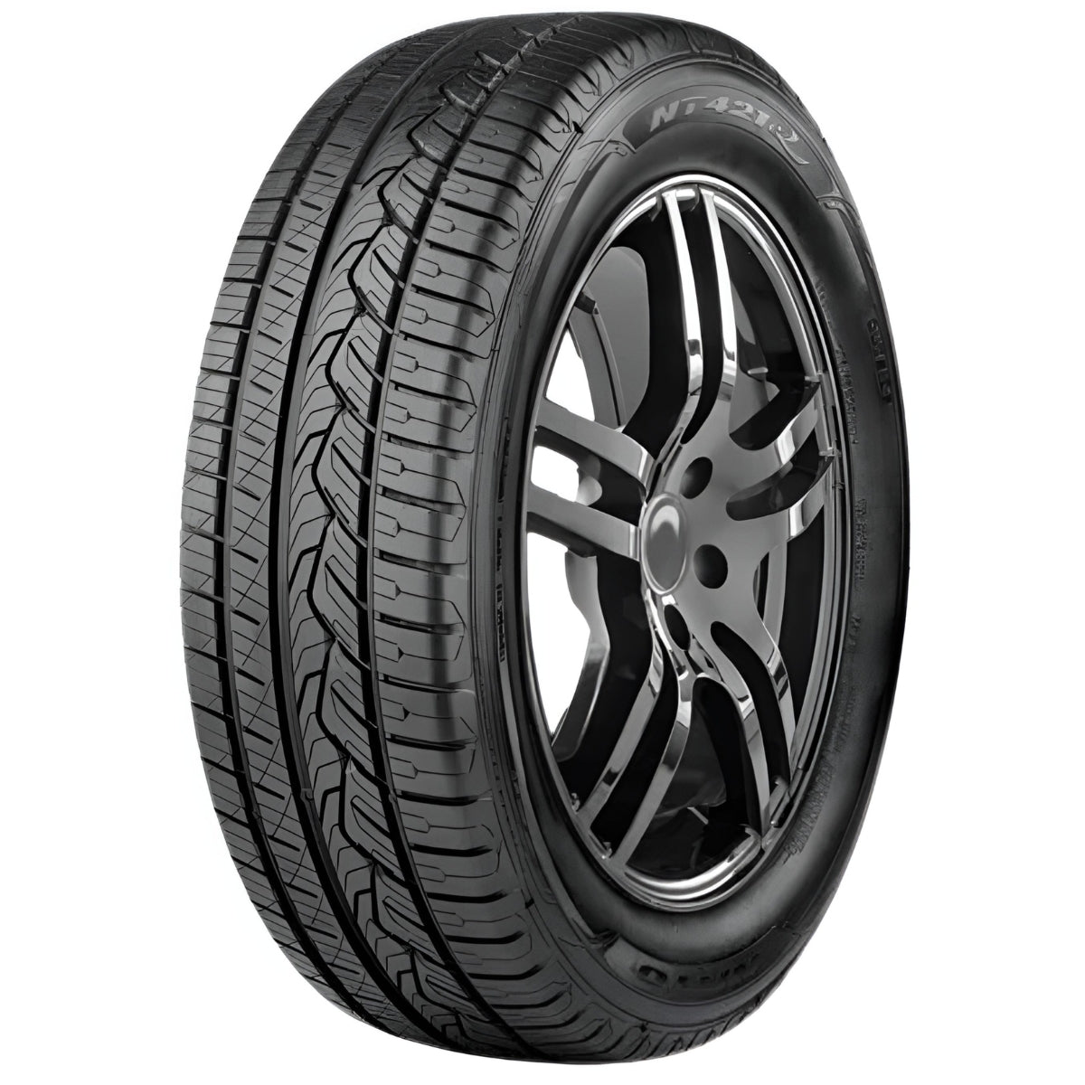 Llanta 225/60R18 104V Nitto NT421Q