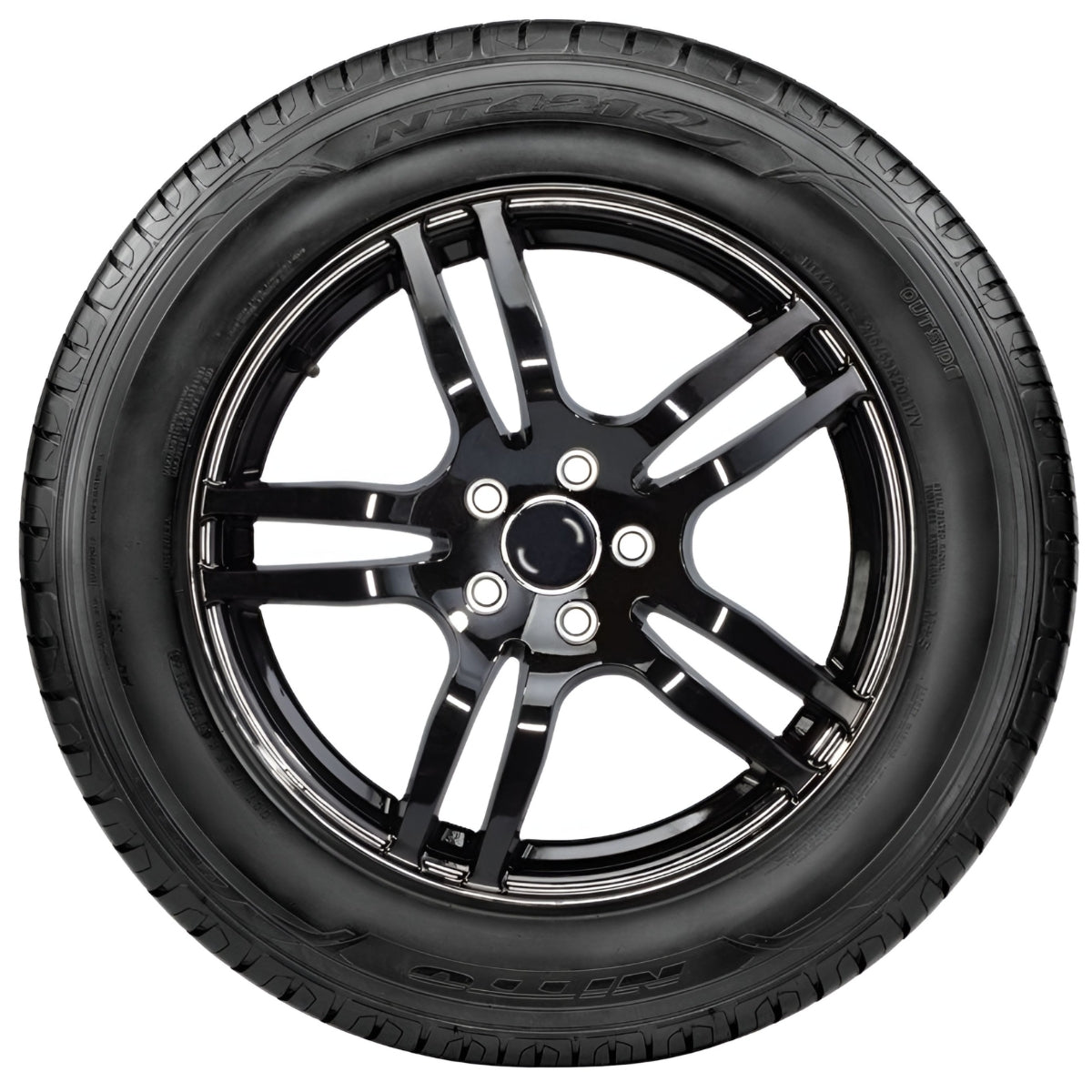 Llanta 225/60R18 104V Nitto NT421Q